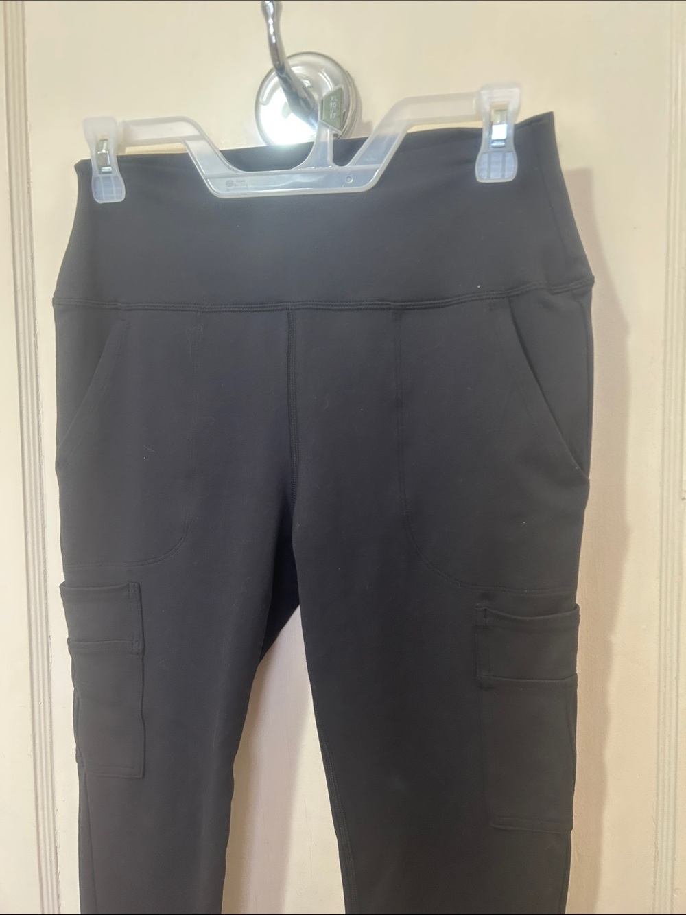 Avalanche black cargo leggings